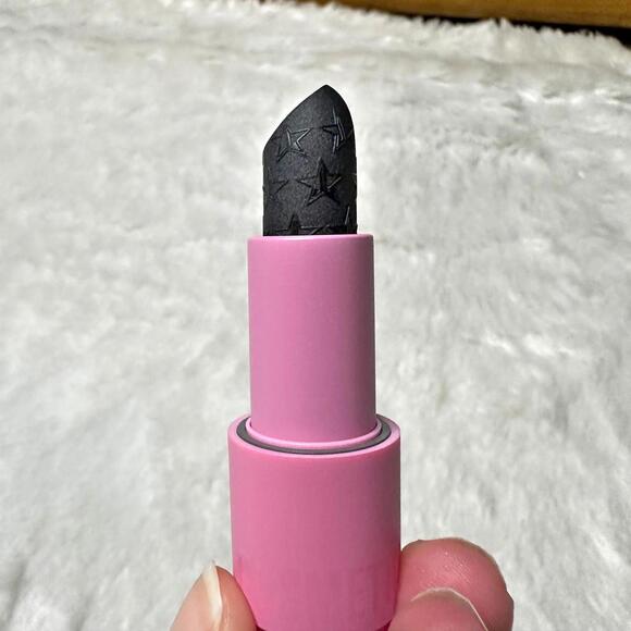 NIB Jeffree Star Velvet Trap Matte Lipstick Pure Hell Full Size 4g - Picture 3 of 9